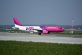 Wizz Air выплатит пассажиру компенсацию за пластиковый пакет