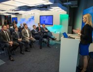 Президент ознайомився з системою електронного адміністрування е-Estonia