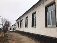 У нікопольських школах продовжують міняти вікна